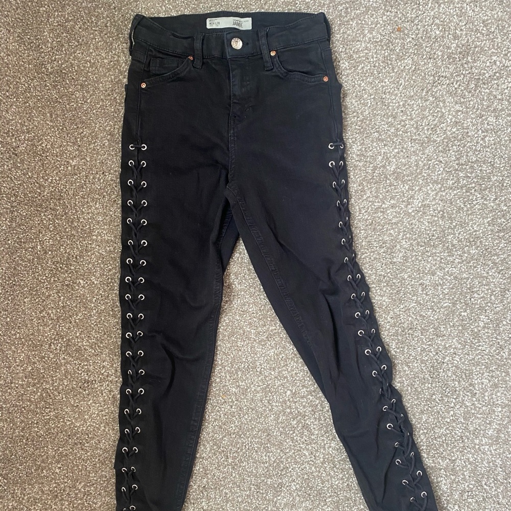TOPSHOP- Petite Jamie Open Side Lace Up Jeans